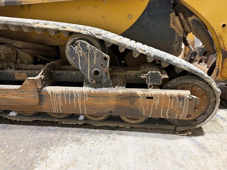 caterpillar-267b-image-15