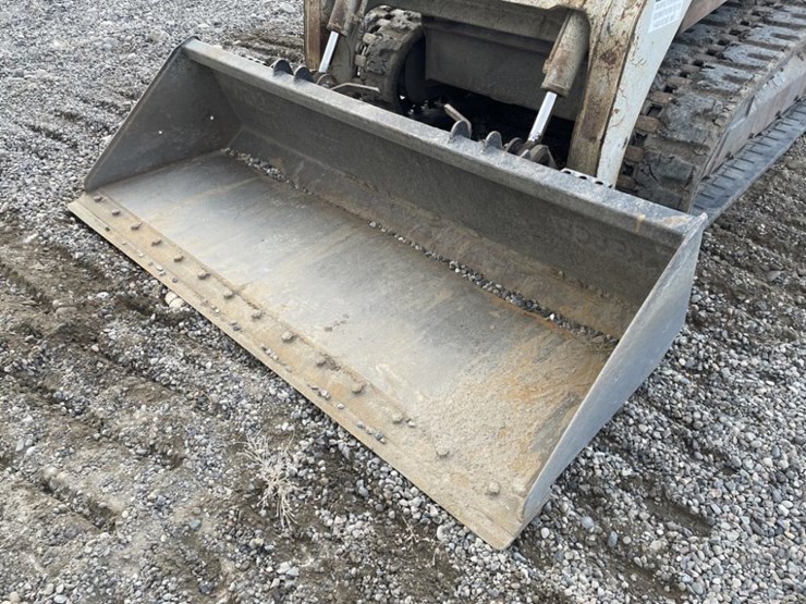 takeuchi-tl240-image-9