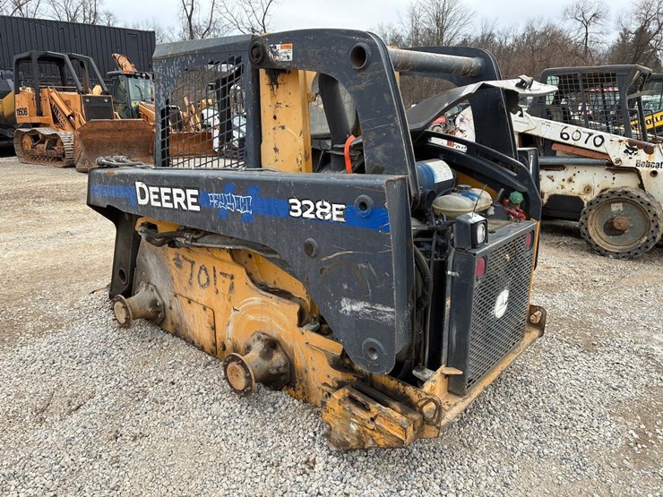 deere-328e-image-3