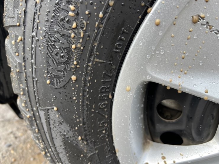 2014-ford-explorer-image-16