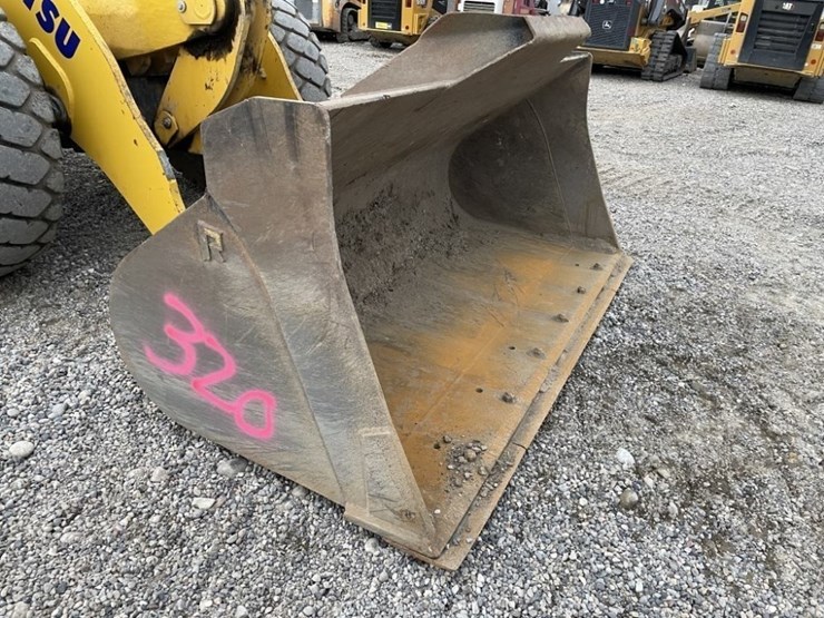 komatsu-wa320-8-image-10