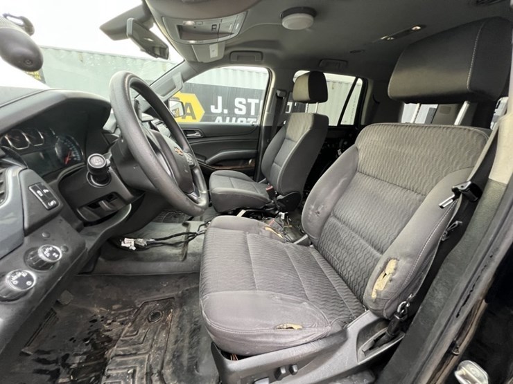 2020-chevrolet-tahoe-image-24