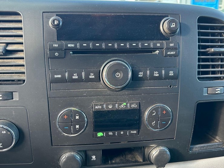 2009-chevrolet-1500-image-13