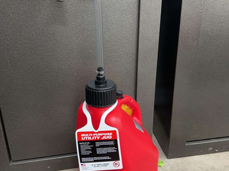 unused-5.5-gallon-multi-use-utility-jug-image-1