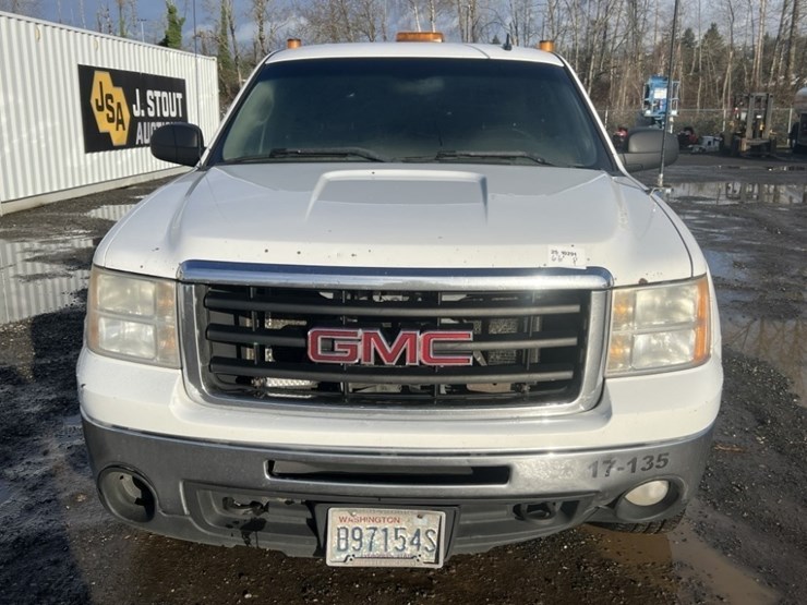 2011-gmc-sierra-1500-image-8