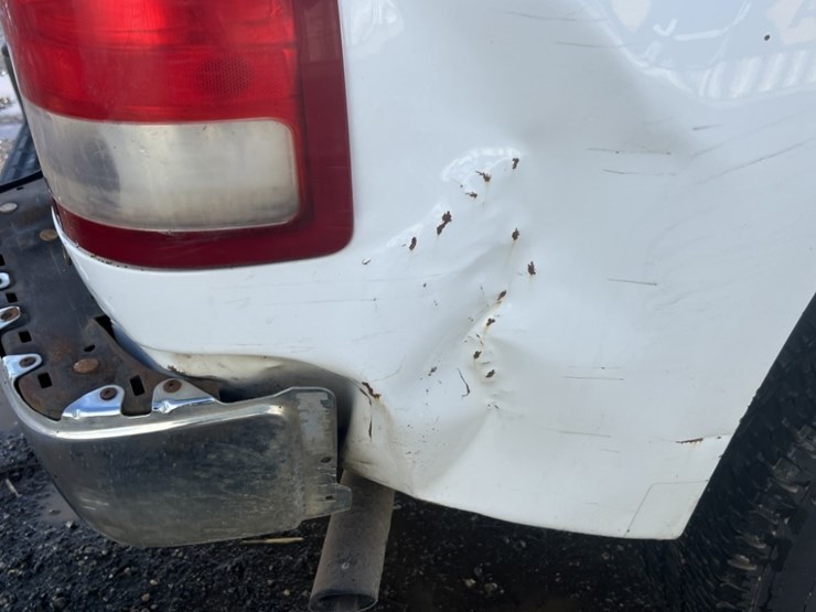 2011-gmc-sierra-1500-image-12