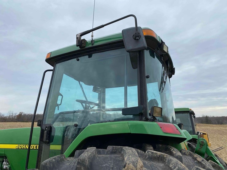 john-deere-8300-image-28