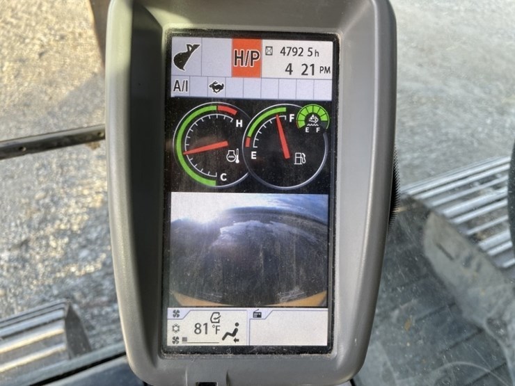 deere-245g-lc-image-45