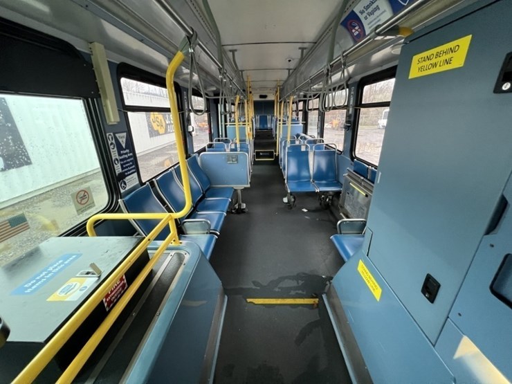 2008-new-flyer-40'-transit-bus-image-20
