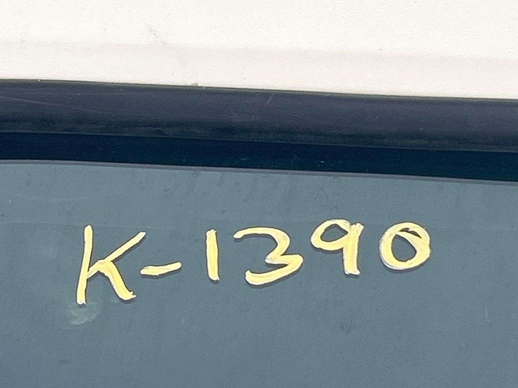 2015-freightliner-cascadia-125-image-39