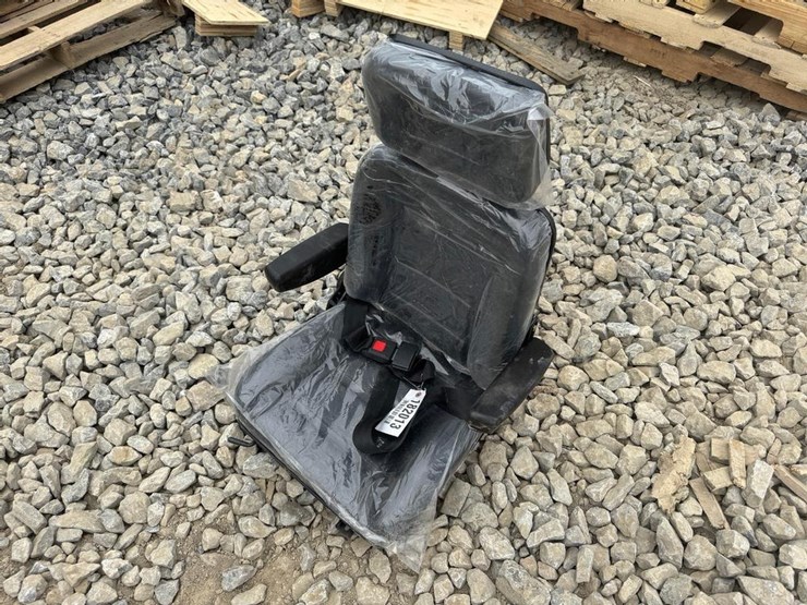 luxury-equipment-seat-image-1