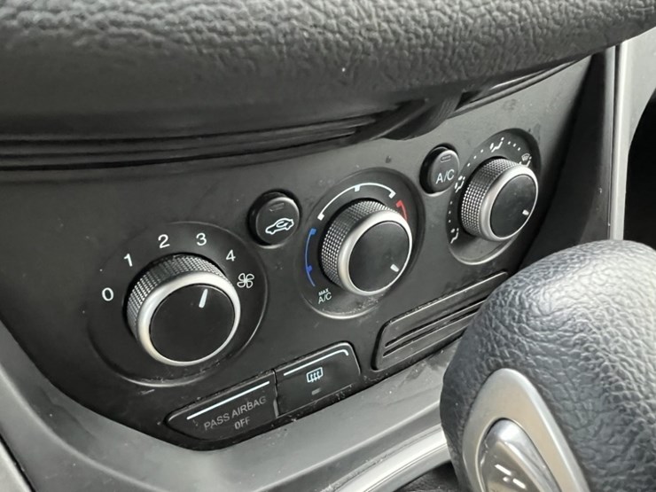 2013-ford-escape-image-31