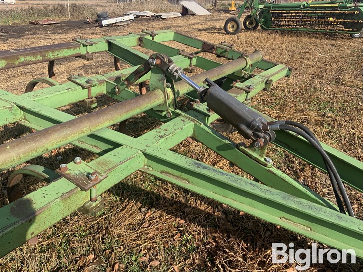 john-deere-100-image-16