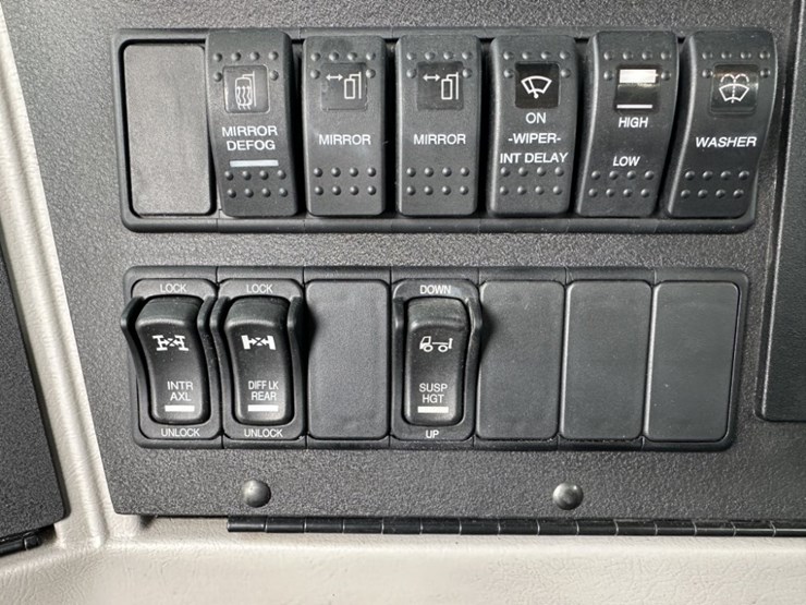 john-deere-1044-image-59