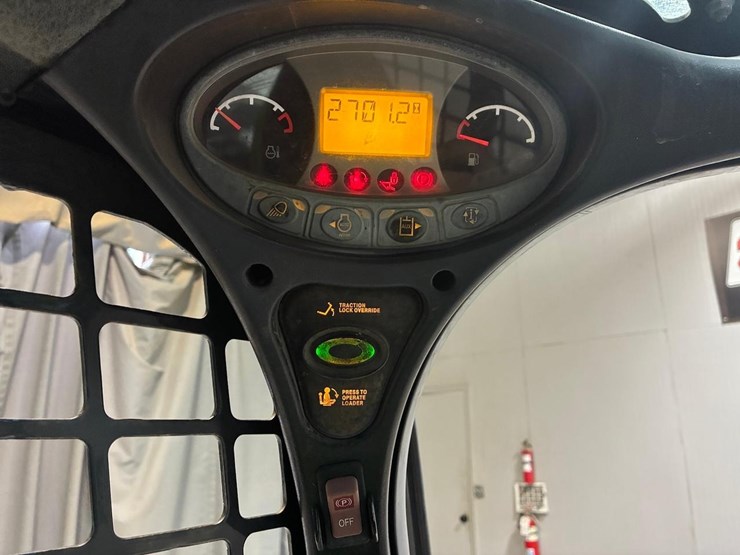 bobcat-t550-image-24