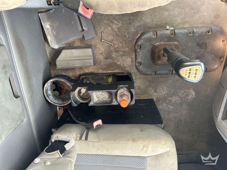 2015-peterbilt-579-image-15