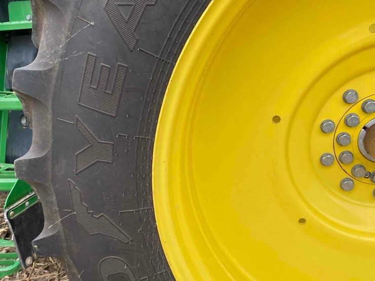 john-deere-8245r-image-68