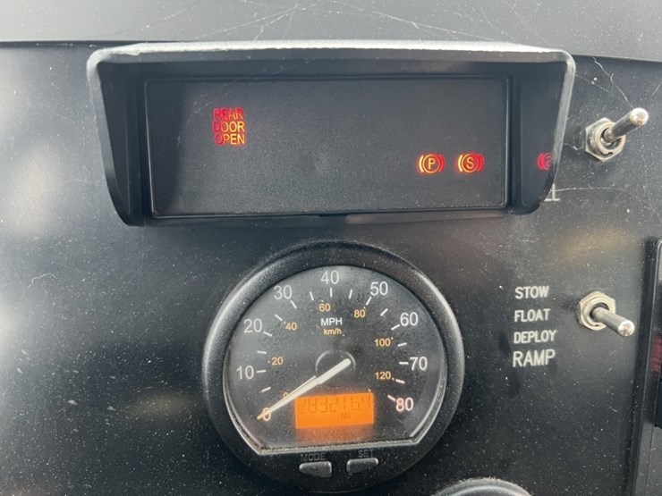 2009-new-flyer-40'-transit-bus-image-31