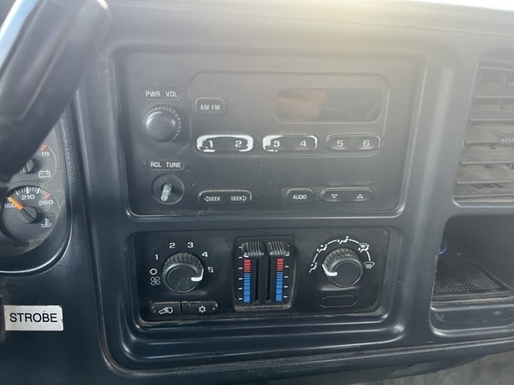 2006-chevrolet-silverado-1500-image-29