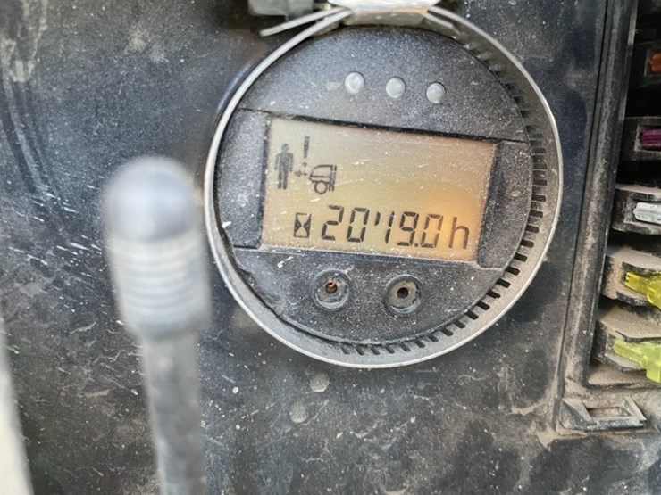 2018-bomag-bmp8500-image-15