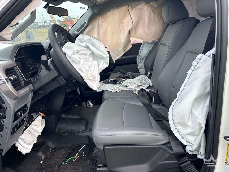 2023-ford-f150-image-10