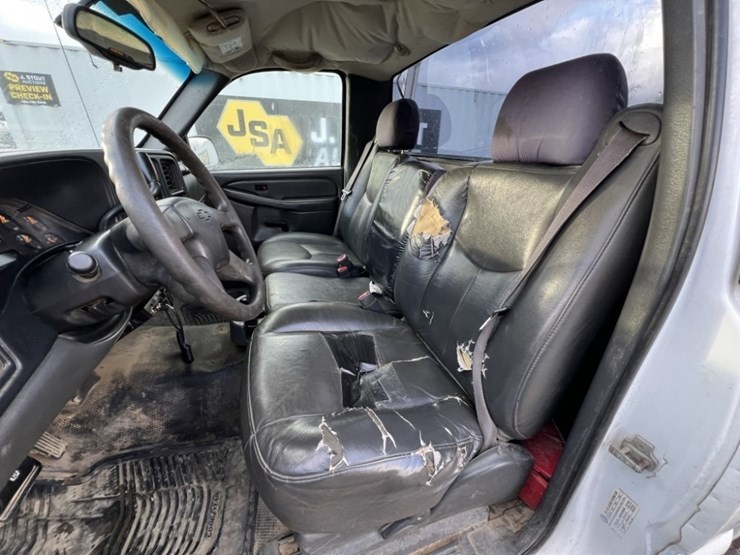 2006-chevrolet-silverado-1500-image-10