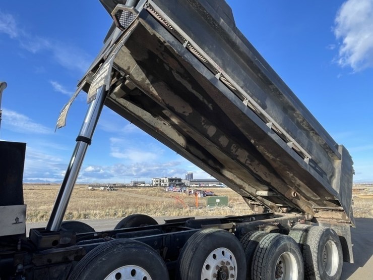 2014-western-star-4700sb-image-20