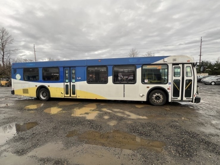 2009-new-flyer-40'-transit-bus-image-3