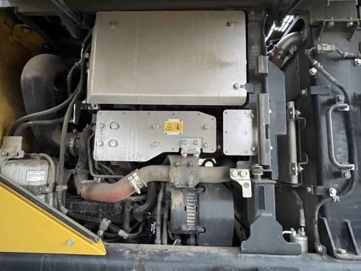 komatsu-wa320-8-image-23