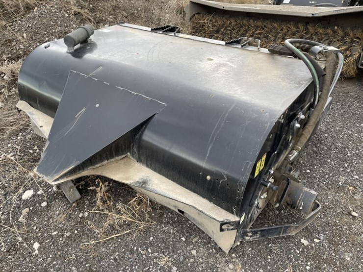 caterpillar-bp118c-box-broom-image-1