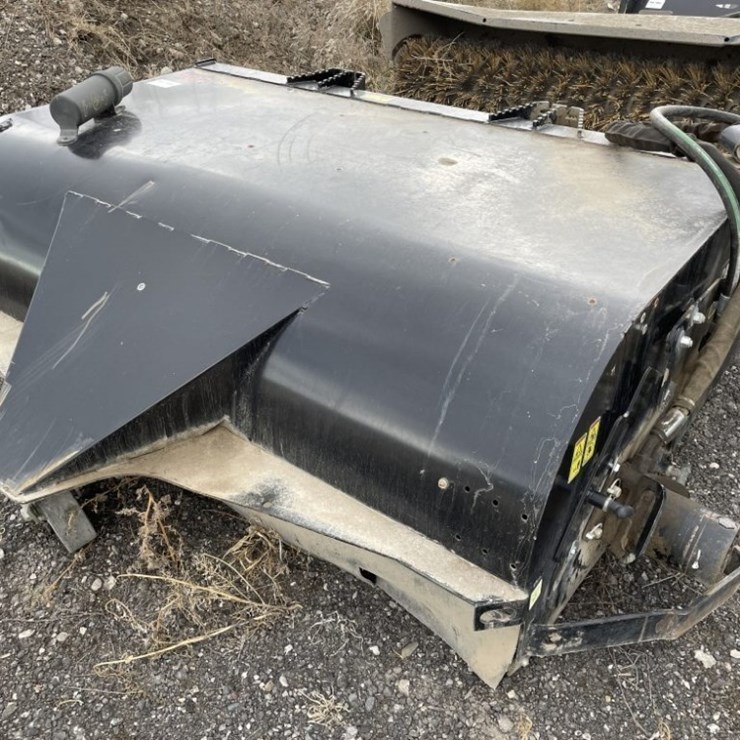 Caterpillar BP118C Box Broom