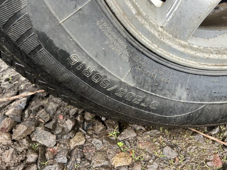 2008-bentley-t/a-sno-cat-trailer-image-13