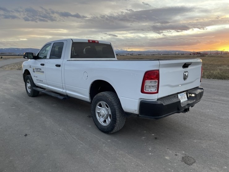 2022-dodge-3500-image-3