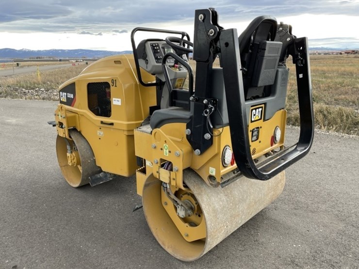 caterpillar-cb24b-image-3