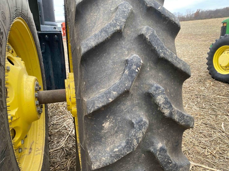 john-deere-8245r-image-73