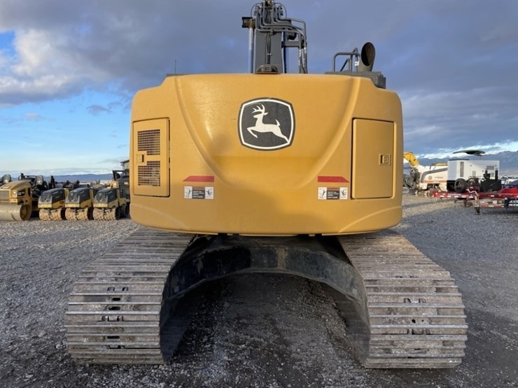 deere-345g-lc-image-4