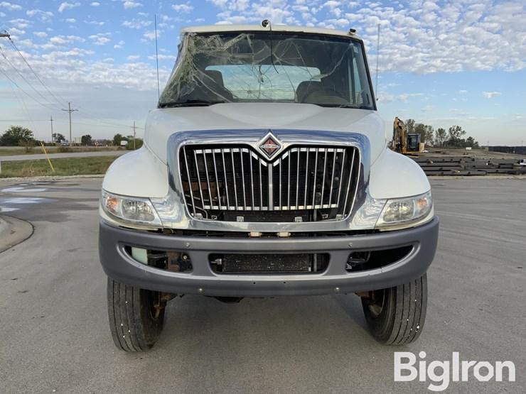 international-durastar-4300-image-2