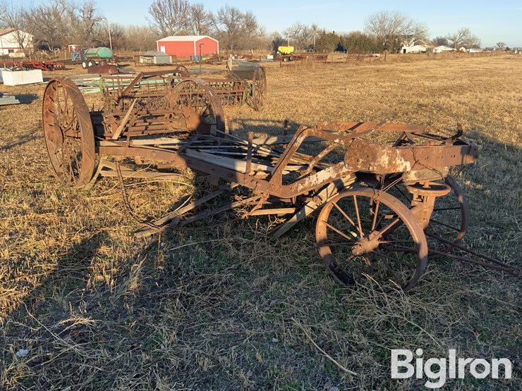 john-deere-10-image-3