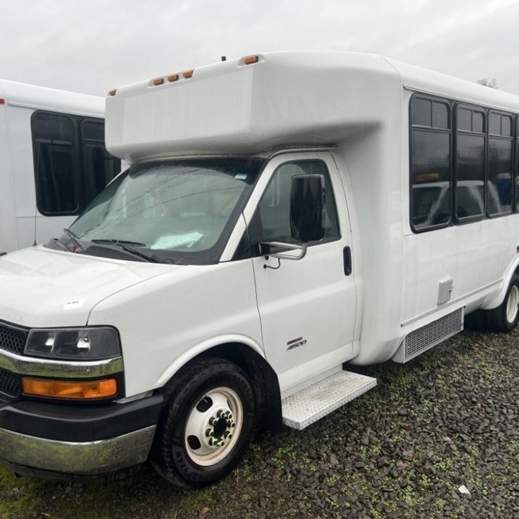 2014 Chevrolet Express Paratransit Bus