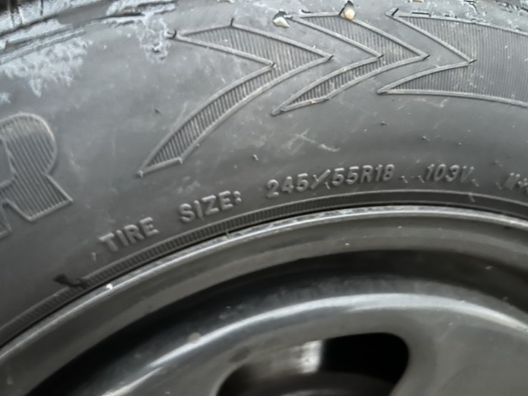 2017-ford-explorer-image-17