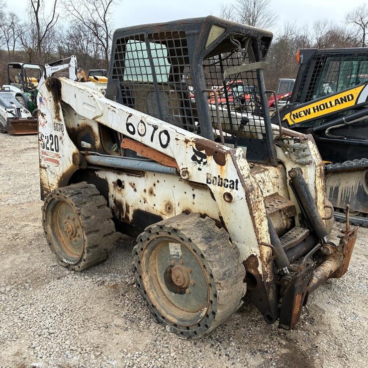 BOBCAT S220