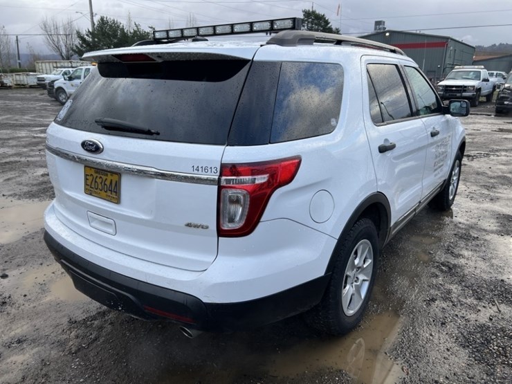 2014-ford-explorer-image-4