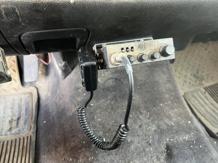 2011-gmc-sierra-1500-image-36