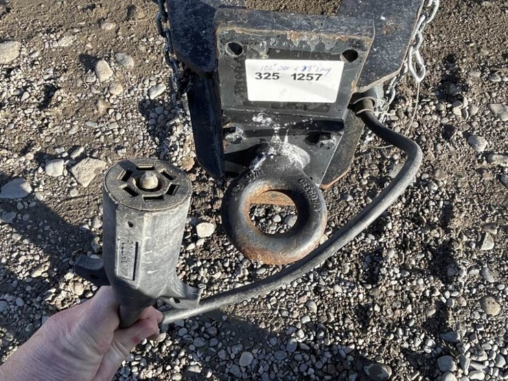 titan-trailer-image-6