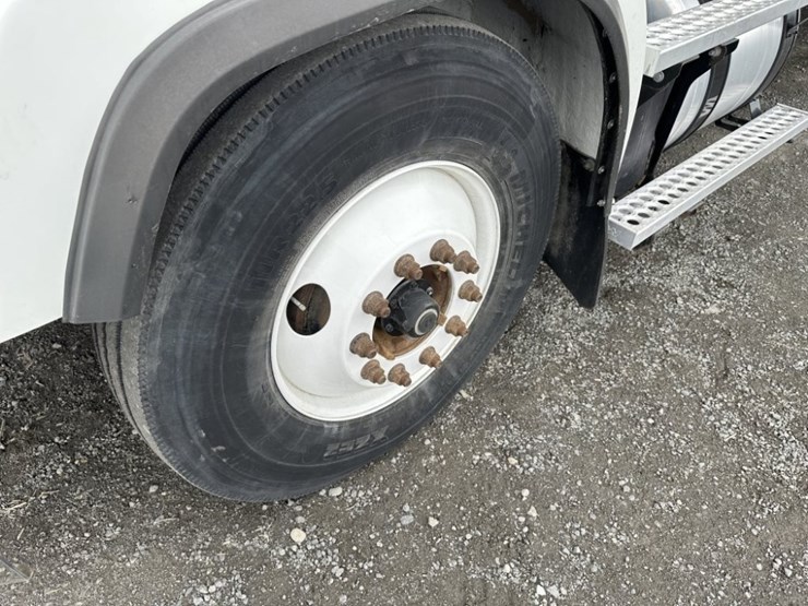 john-deere-1044-image-10