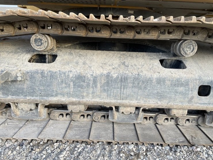 deere-345g-lc-image-18