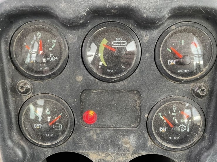 caterpillar-d3g-xl-image-35