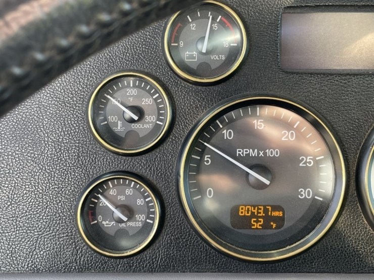 2020-peterbilt-389-image-52