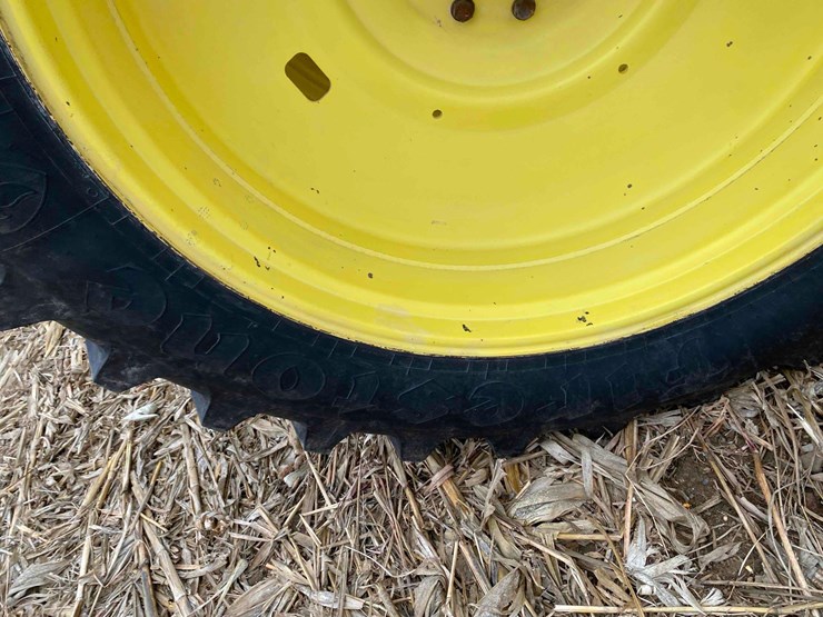 john-deere-8300-image-52