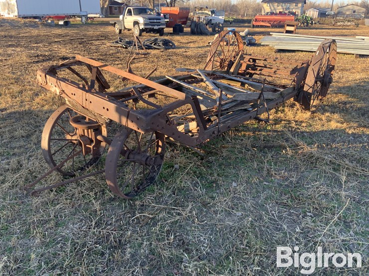 john-deere-10-image-1